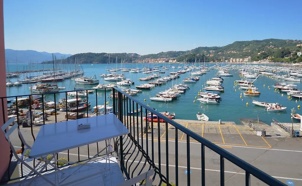 Guest house Al Molo Sea View Rooms Lerici